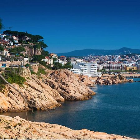 Nuevo Luminoso Apartamento Catalina a 80 metros de la playa para 4 personas Sant Feliu de Guíxols Exterior foto