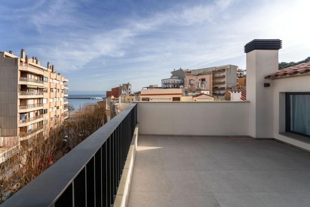 Nuevo Luminoso Apartamento Catalina a 80 metros de la playa para 4 personas Sant Feliu de Guíxols Exterior foto